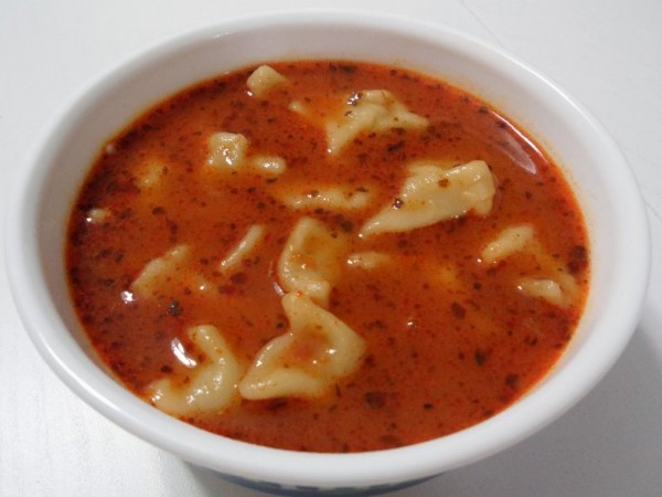 Mantı Çorbası Nasıl yapılır? Evde Kolay Mantı Çorbası Tarifi